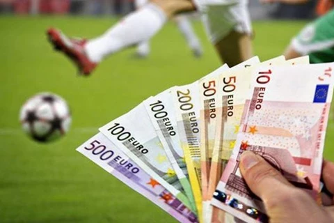 قبل غلق سوق الانتقالات.. ميلان يضم خيمينيز.. وأسينسيو يختار أستون فيلا